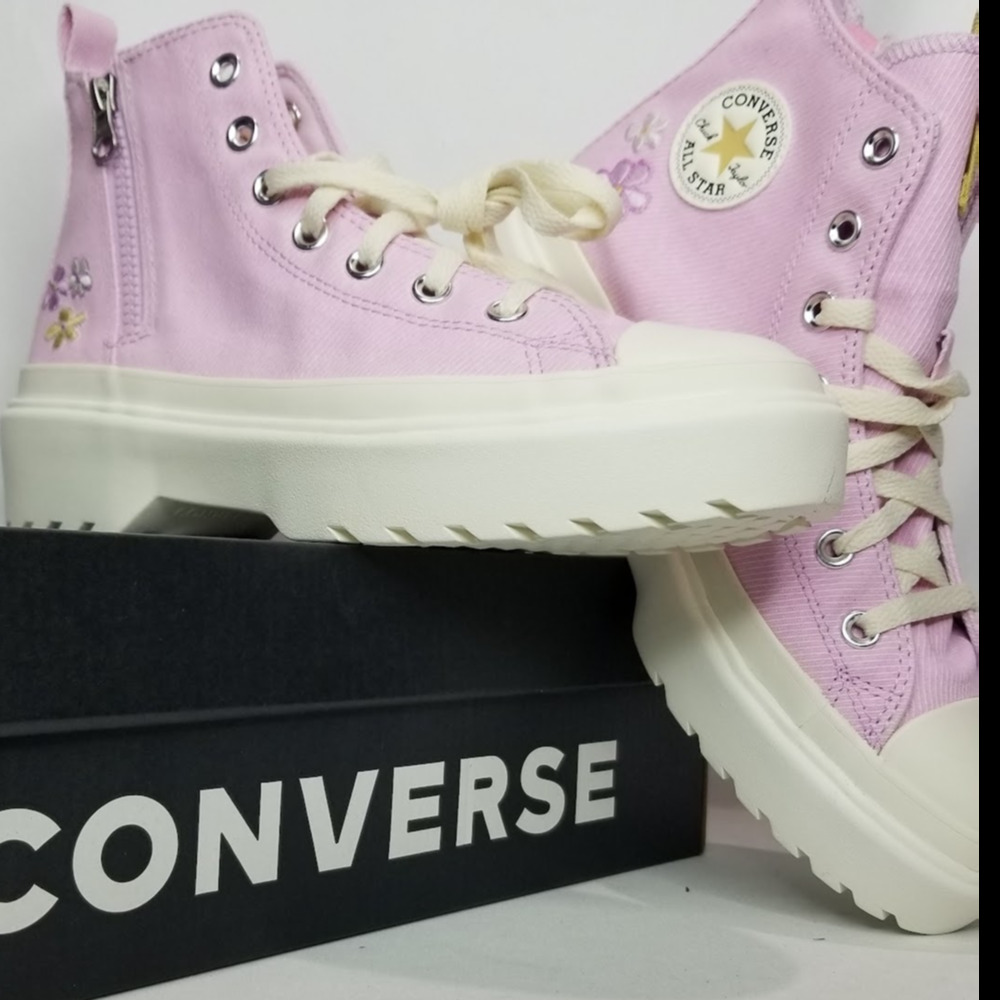 Converse Women CTAS Embroidered Flowers Platform Lift Hi Top 7 A07386C NWT
